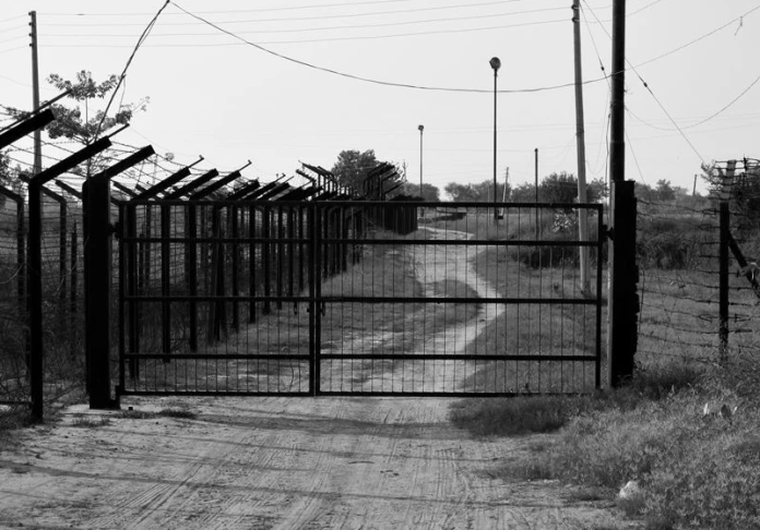 &quot;On the border roam the Yankees do not know that we are there,&quot; or most fun border in the world!