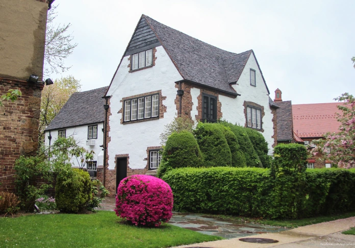 Forest Hills Gardens, one of the best areas of New York