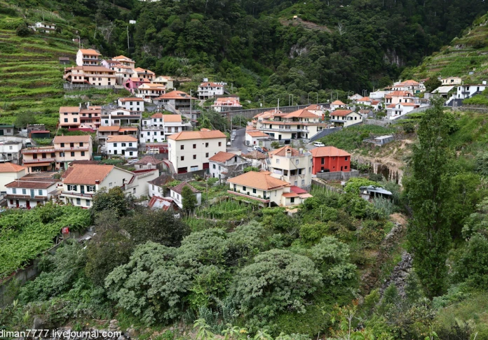Madeira Levada walk from Marocos Village to Canical Tunnel