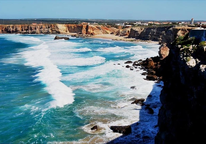 With cute and Portugal paradise ...